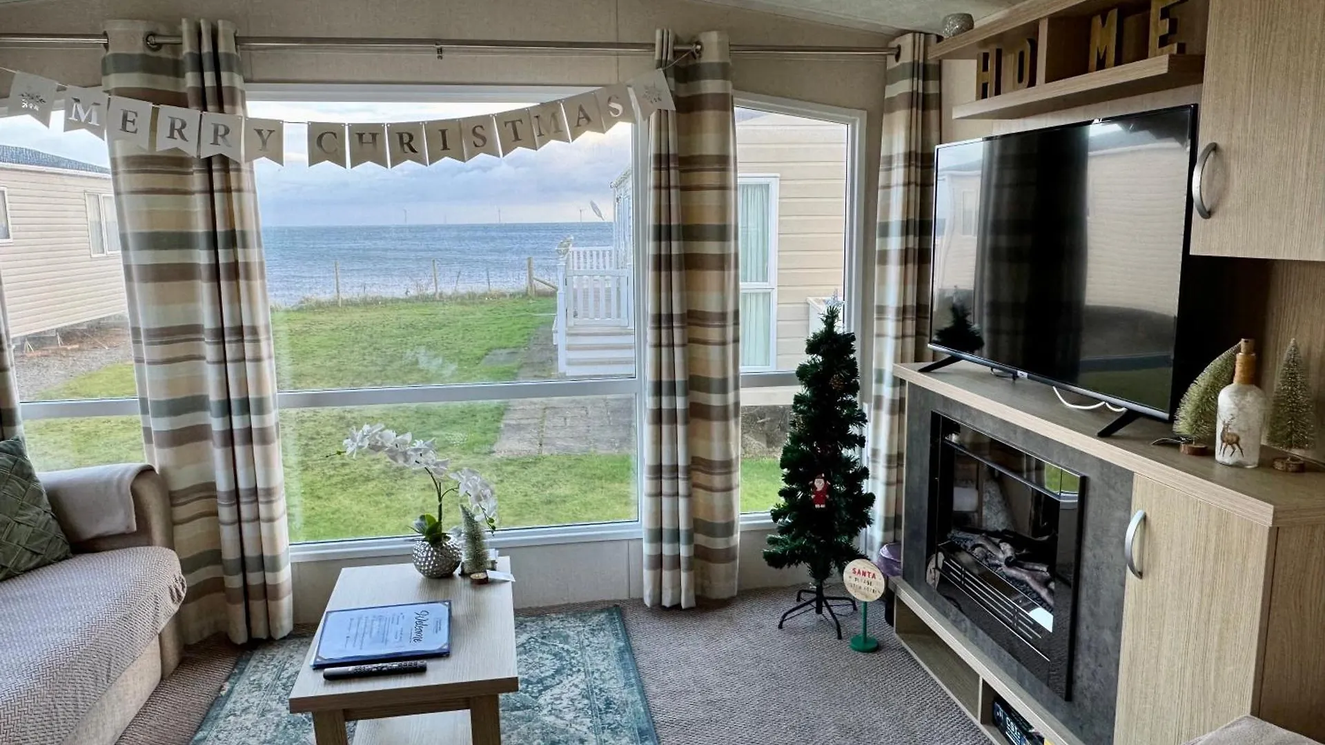 キャンプ場 New Sea View Platinum Caravan With Huge Decking ニューカッスル・アポン・タイン